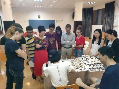 中国文化系列课堂之“中国画扇”活动顺利举行